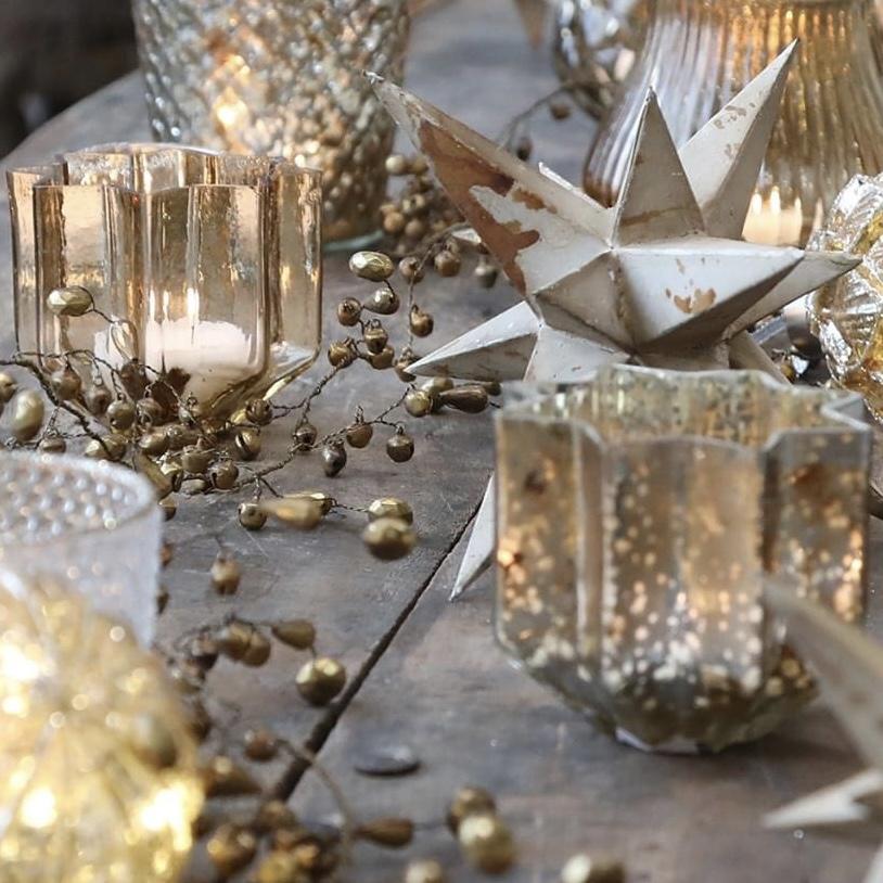 Festive Decor & Finishing Touches