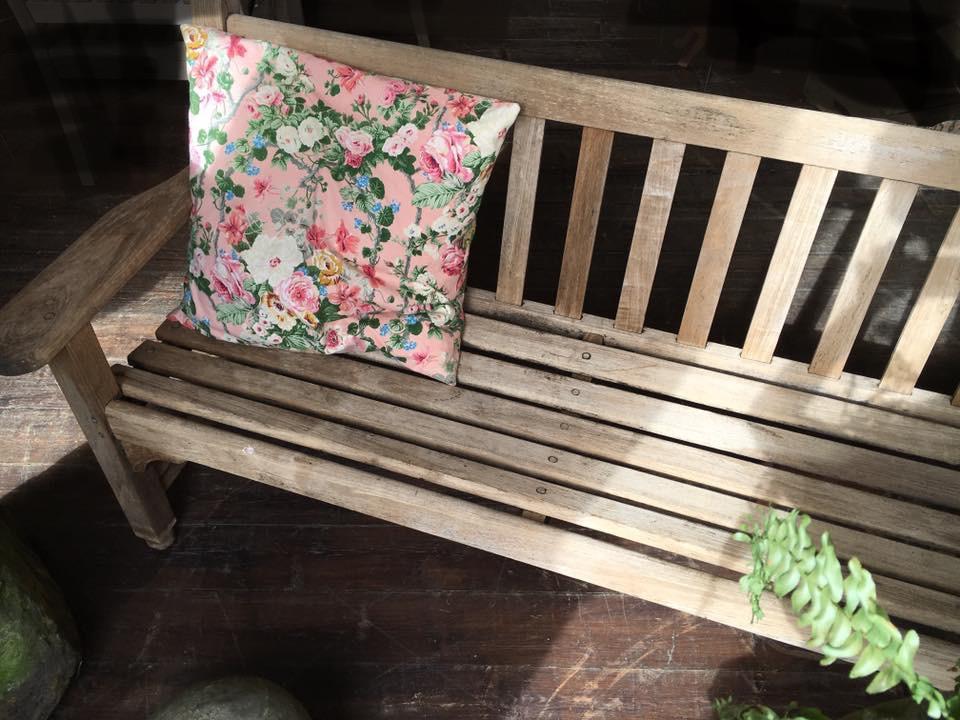 How to choose the right outdoor furniture for your garden