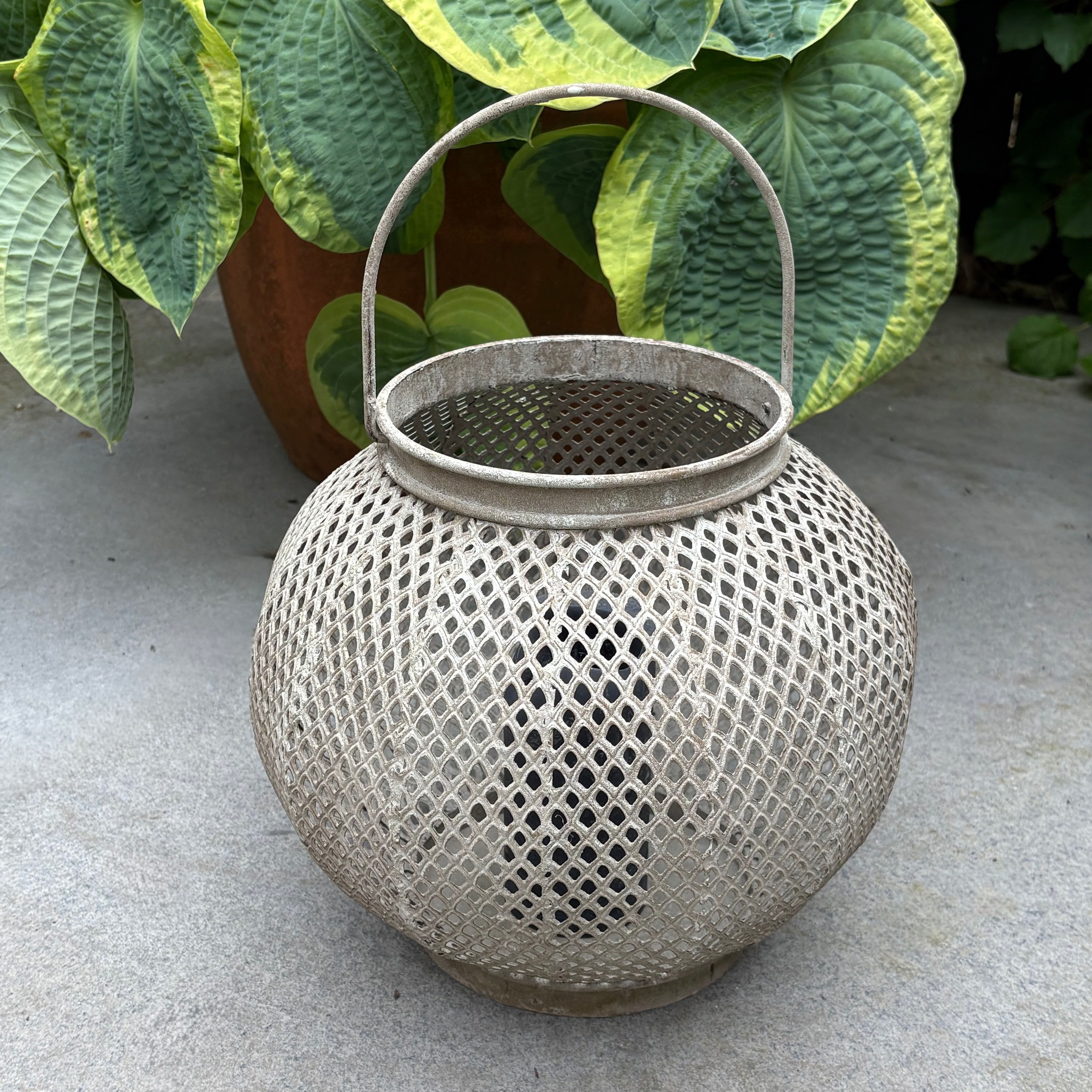 Myrtle Garden Lantern