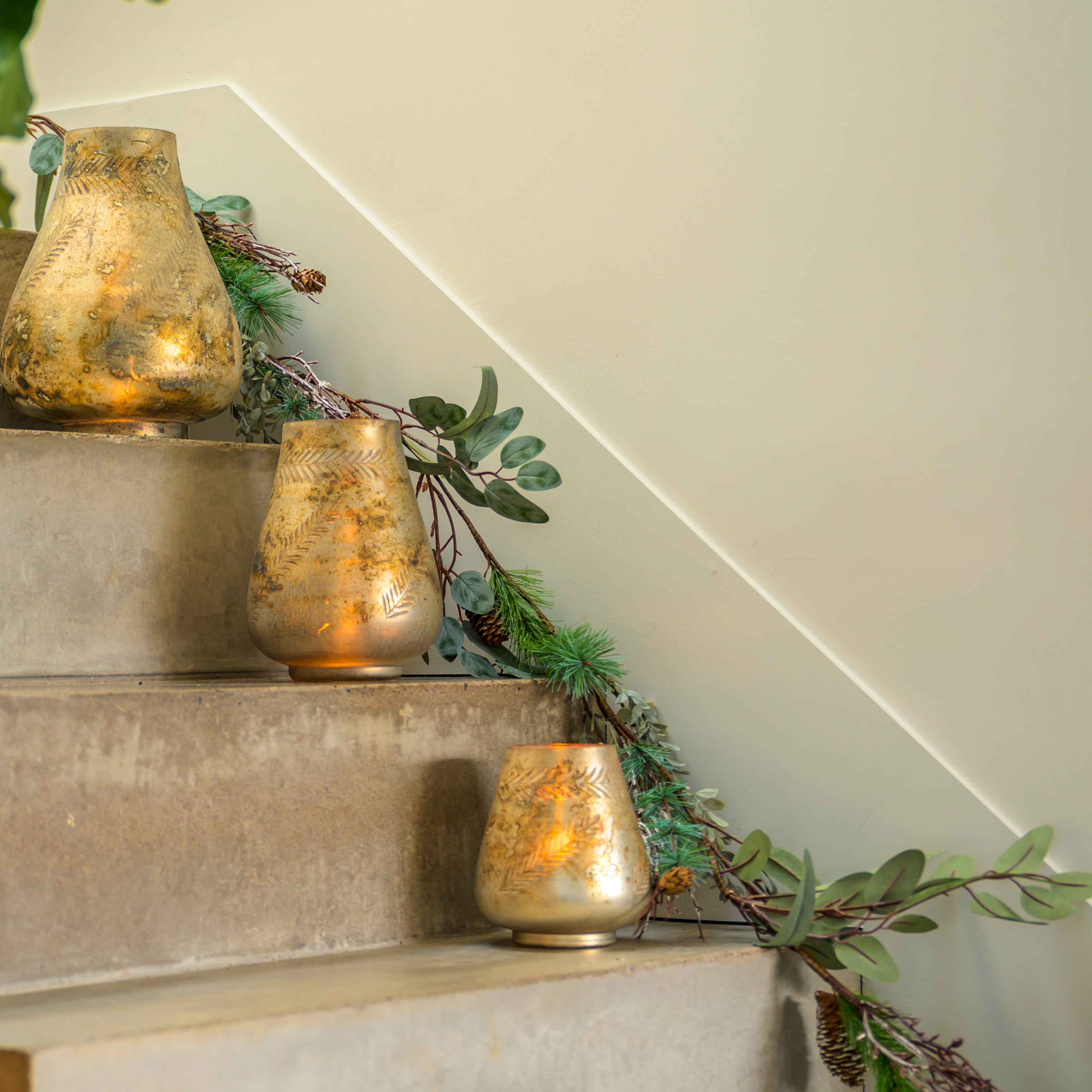 Winter Foliage Garland