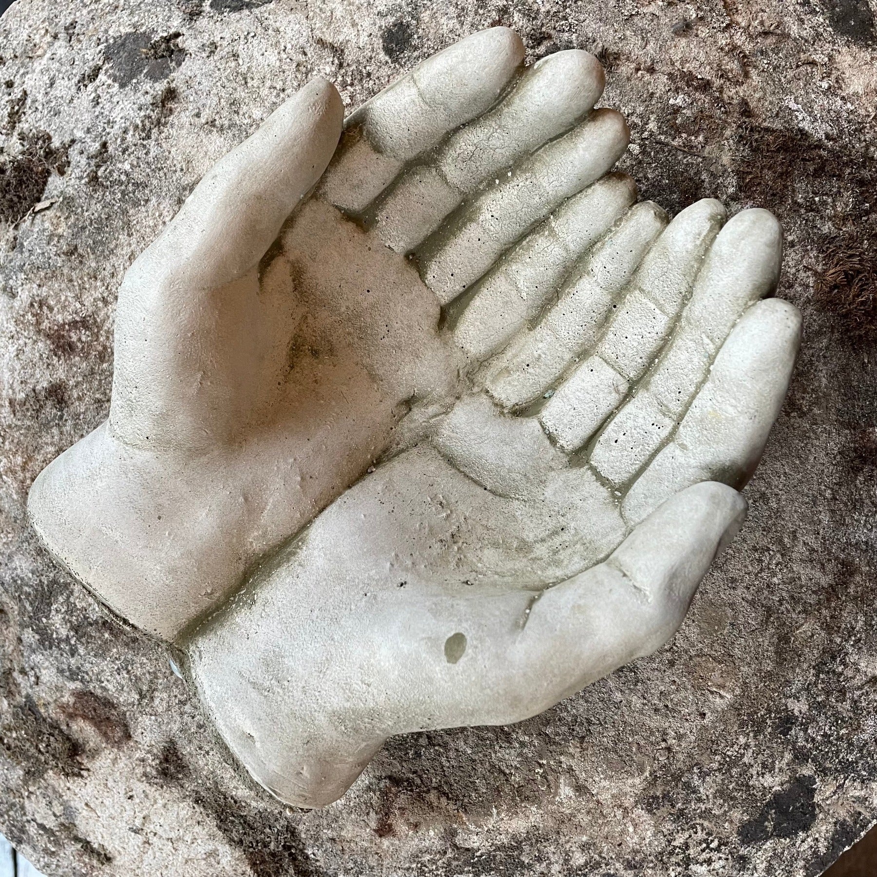 Cast Stone Hands Bowl/ Feeder Bird Baths Henderson's