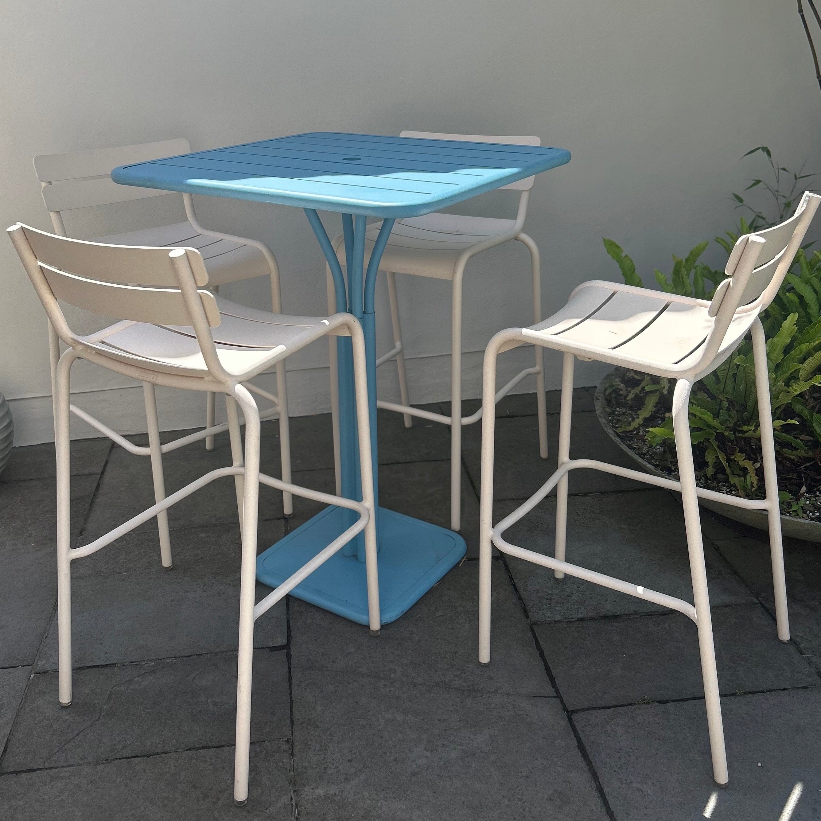 High Pedestal Table & Chair Set Bar Table & Chair Set Henderson's