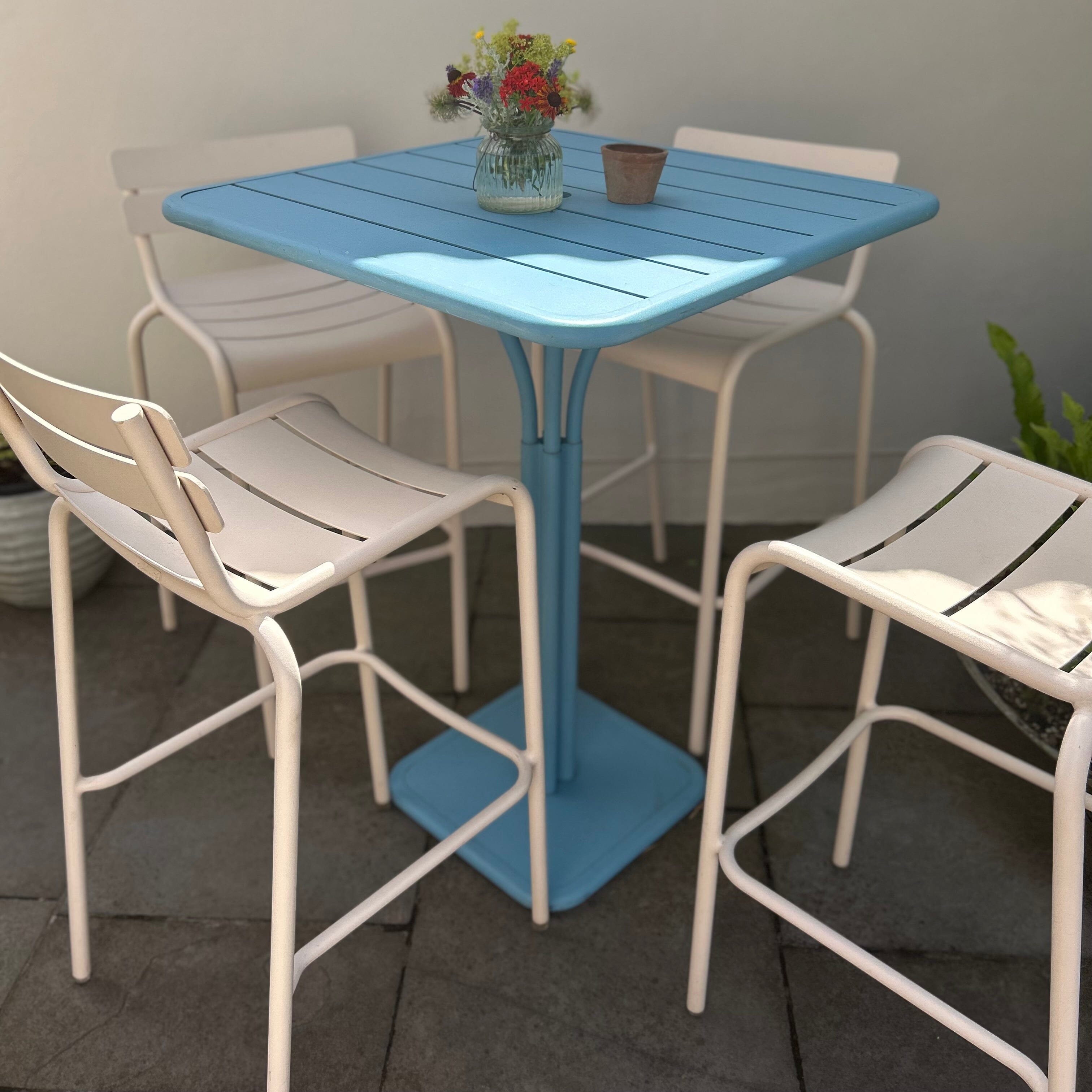 High Pedestal Table & Chair Set Bar Table & Chair Set Henderson's