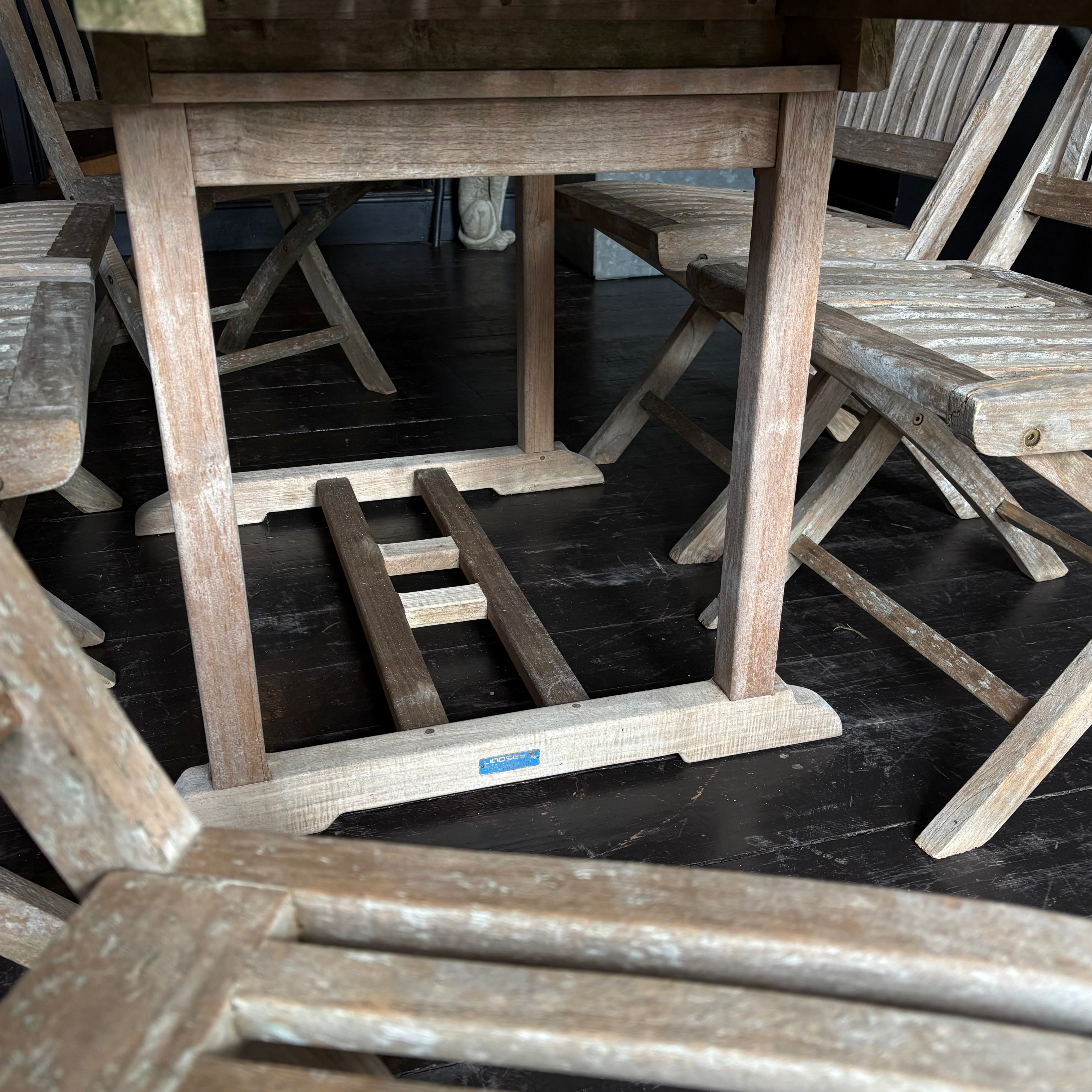 Extending Garden Table & Folding Chair Set