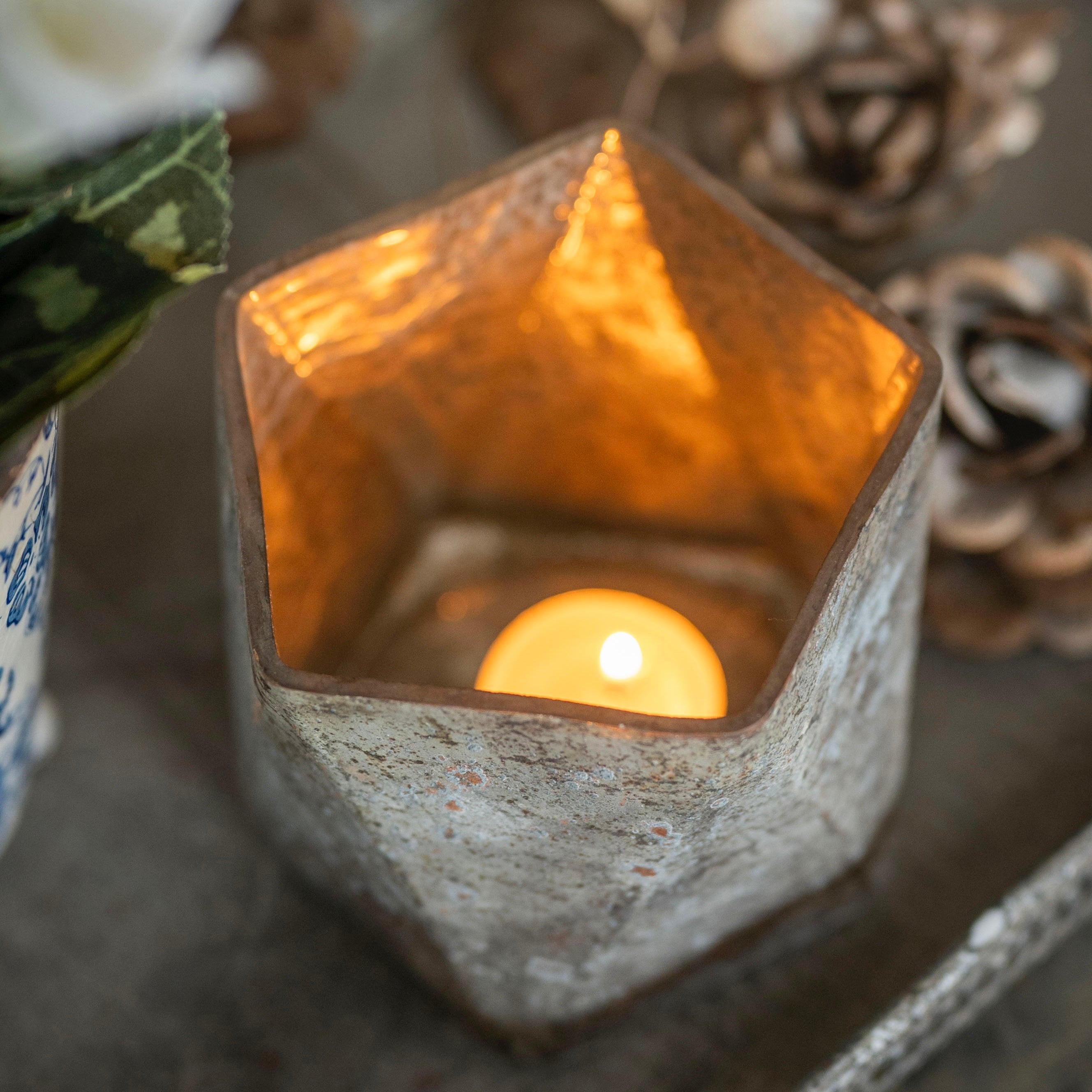 Evelyn Candle Holder