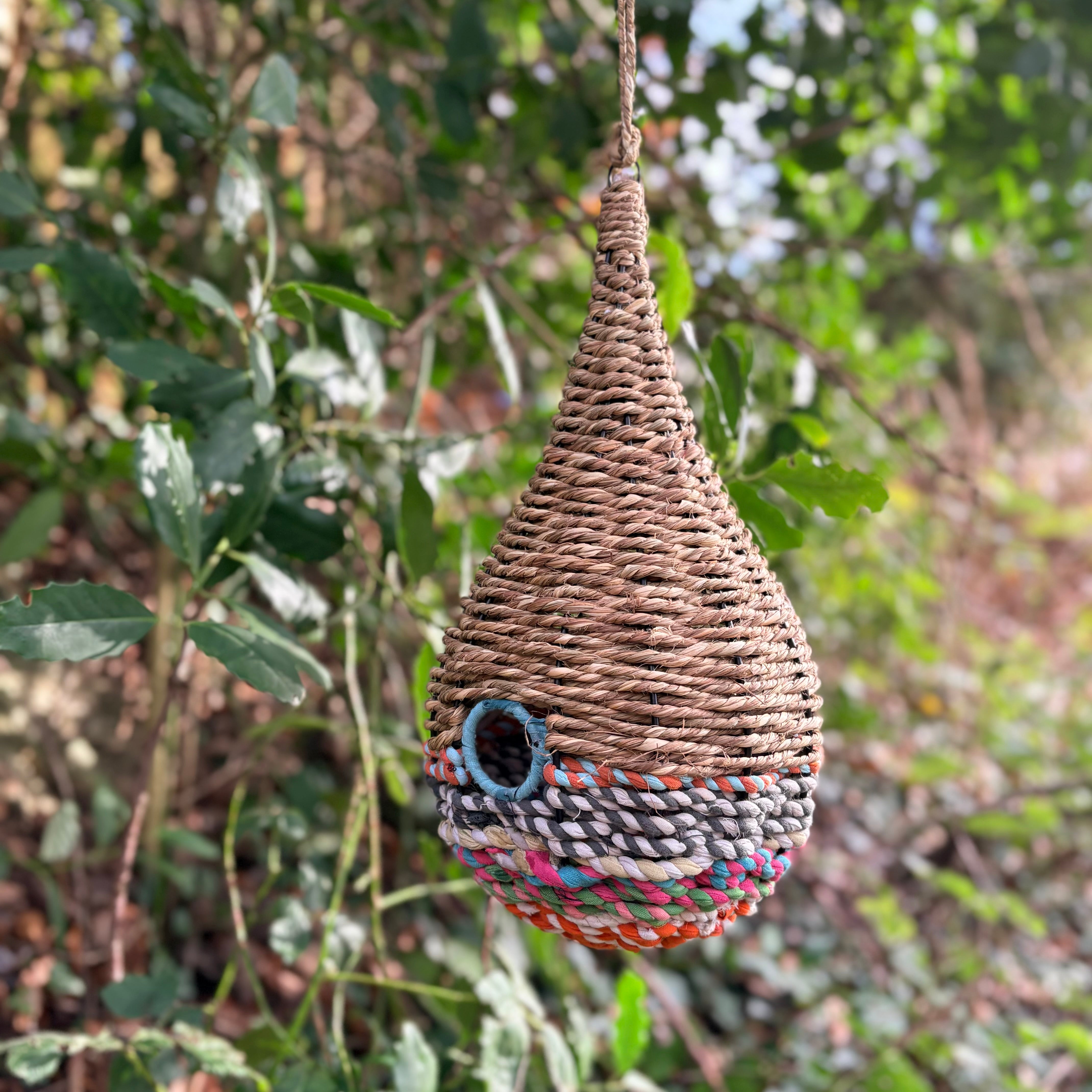 Munja Teardrop Bird Nester