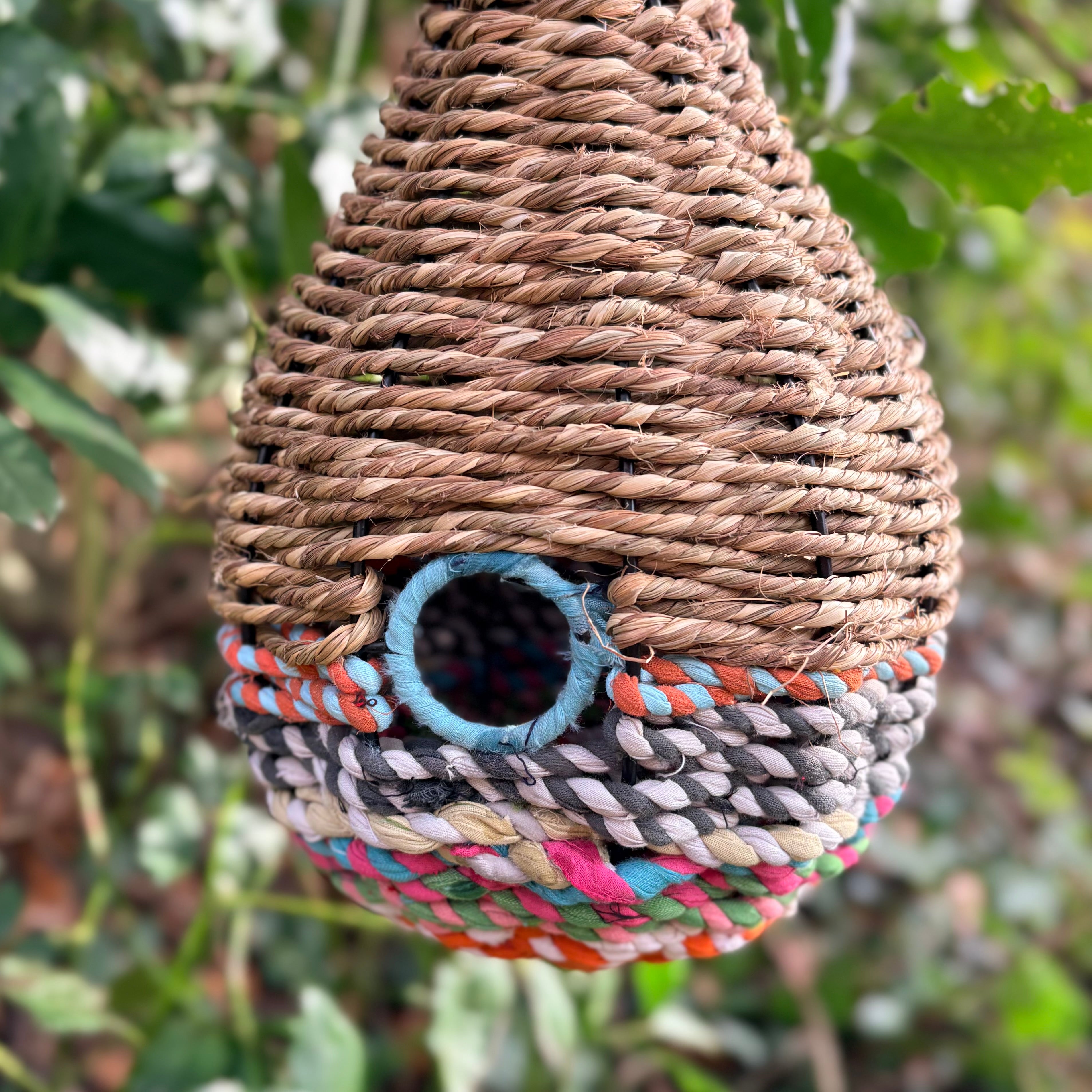 Munja Teardrop Bird Nester