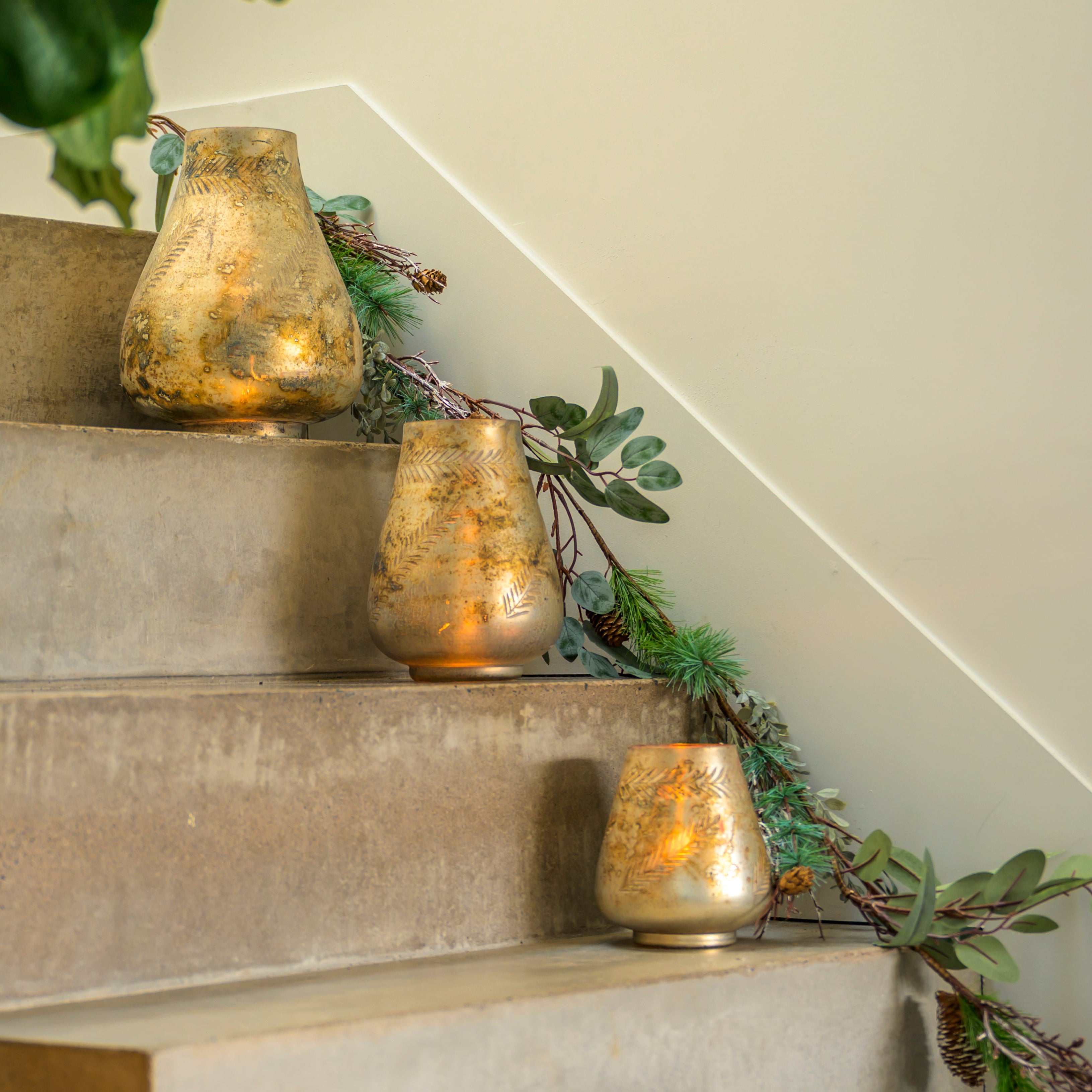 Frond Candle-holder Vase