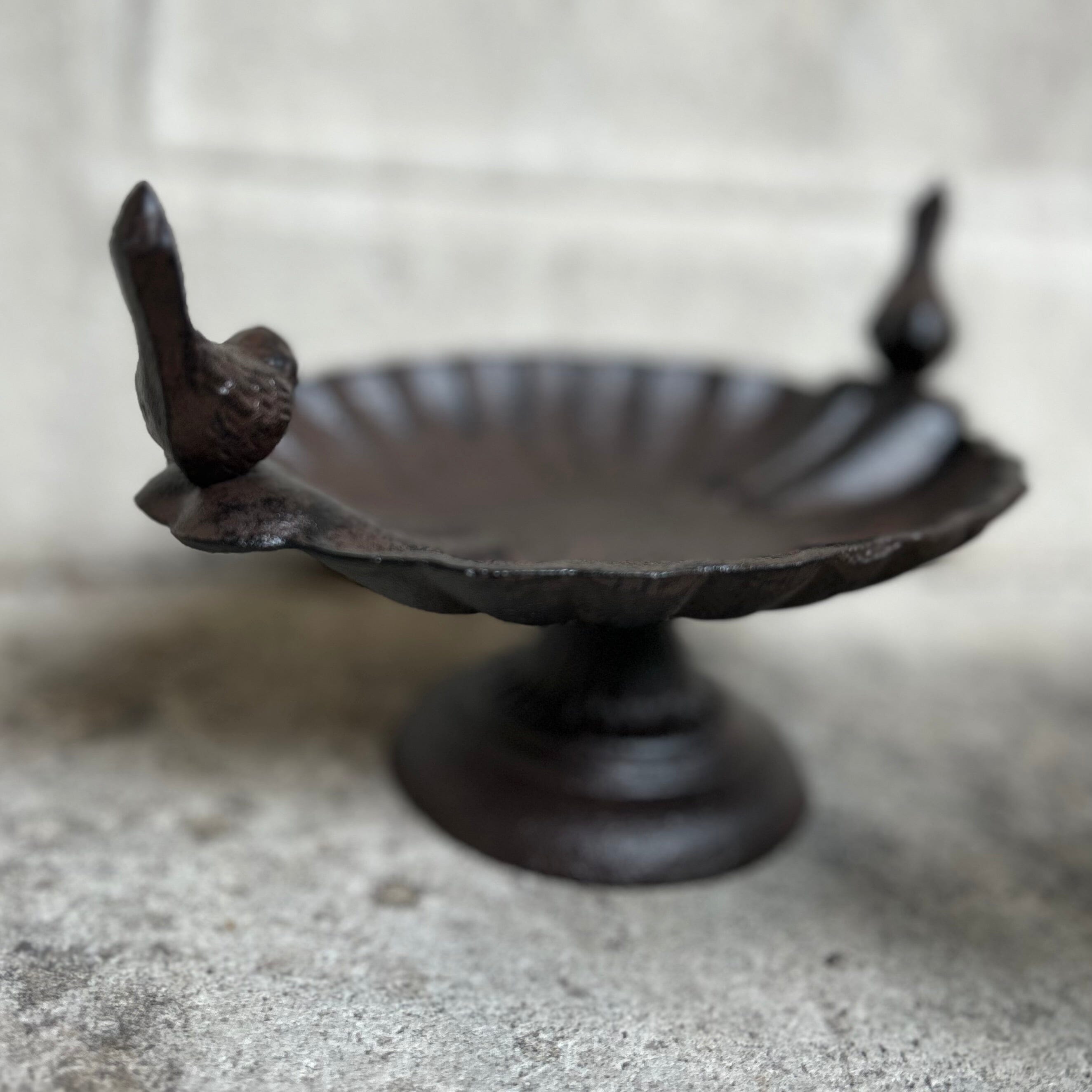 Decorative Iron Bird Bath/ Feeder Iron Bird Bath Feeder Henderson's 